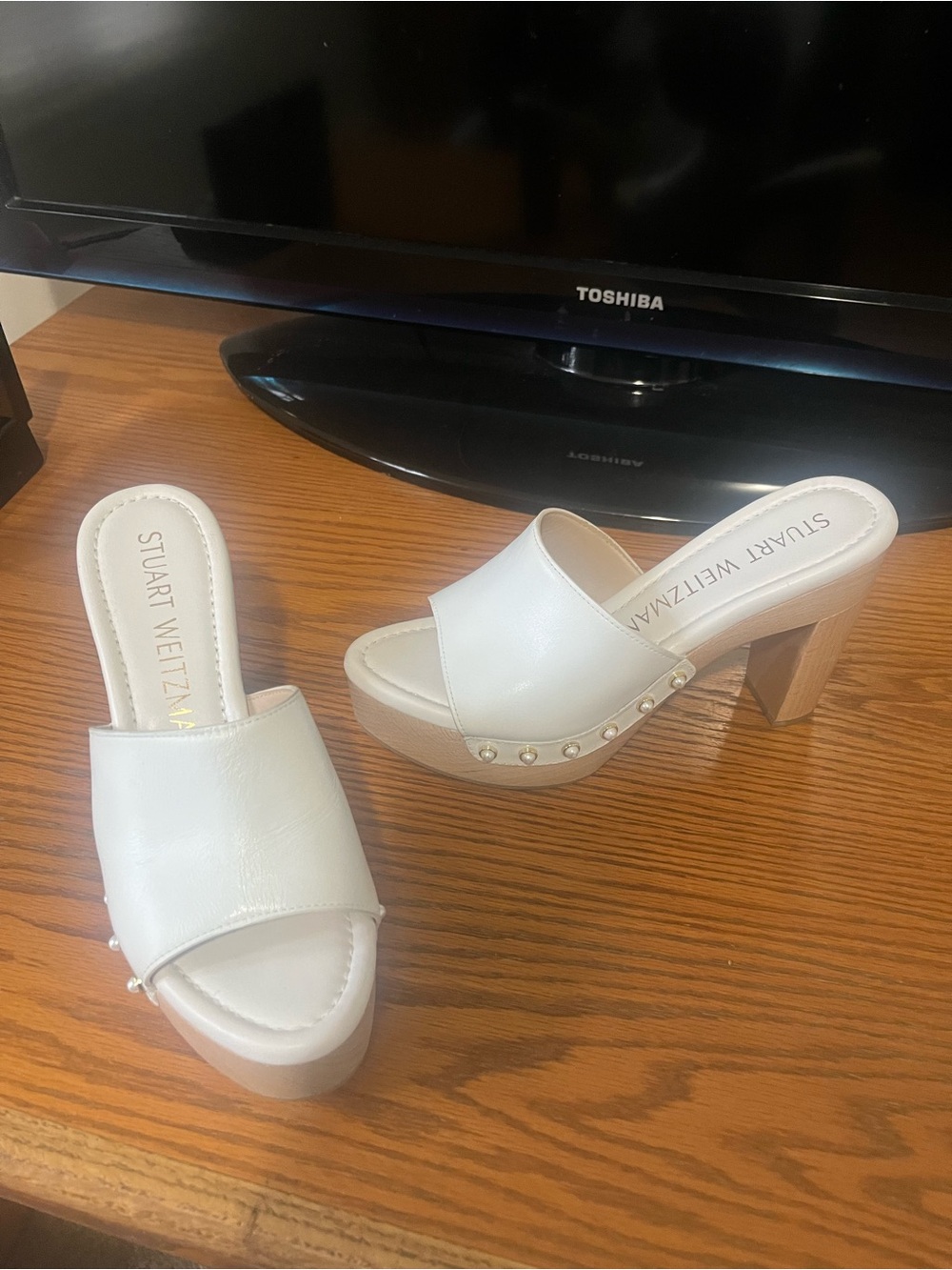 Stuart Weitzman Cream Leather Platform Slide Sandals with Stud Trim